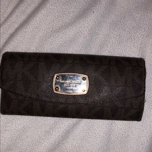 Michael kors wallet